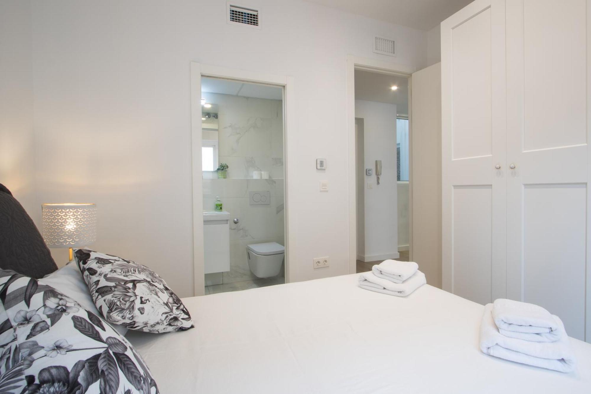 4 Bedroom/3 Baths W/ Ac In Near Beach! Alicante Exterior photo
